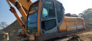Doosan DX420LCA Track Excavator