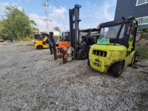 Doosan & Hyundai DX420LCA Lifter